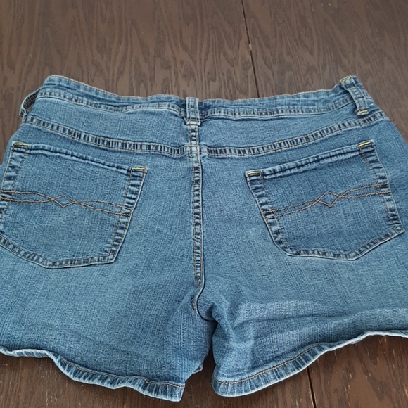 Jean shorts - Picture 2 of 3